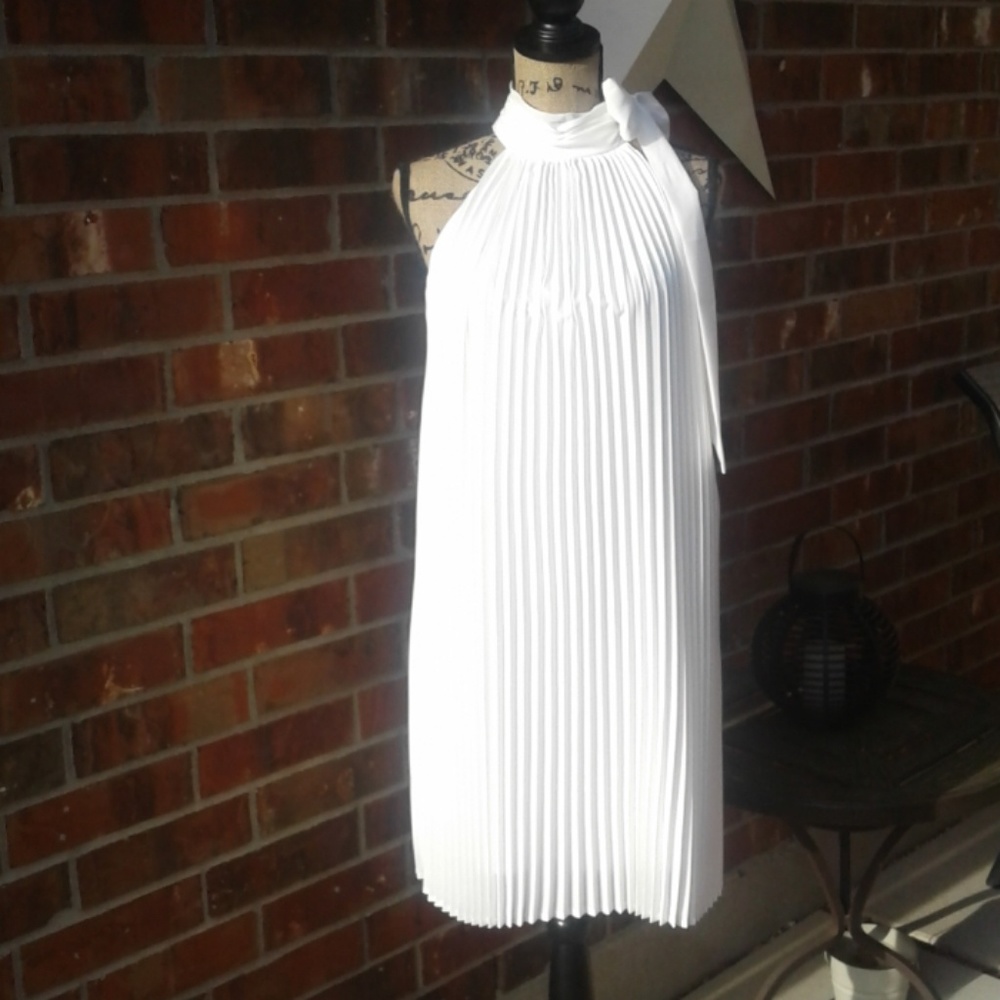GORGEOUS white pleated dress